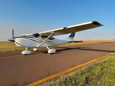 Cessna 182S Skylane Aspirado – Ano 1998 – 1.700 H.T.